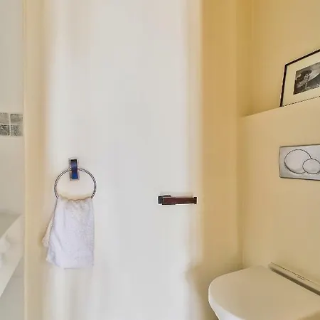 Saint Lazare Apartament *